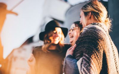 8 Möglichkeiten, wie Du 2023 mit mir arbeiten kannstDu willst eine Feng Shui Beratung buchen? Dann bist Du hier goldrichtig. In diesem Beitrag stelle ich Dir meine vier Coachings, das POWER & FLOW Mentoring und zwei weitere Wege vor, wie wir zusammen arbeiten können.